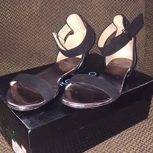 Guess by Marciano sandals